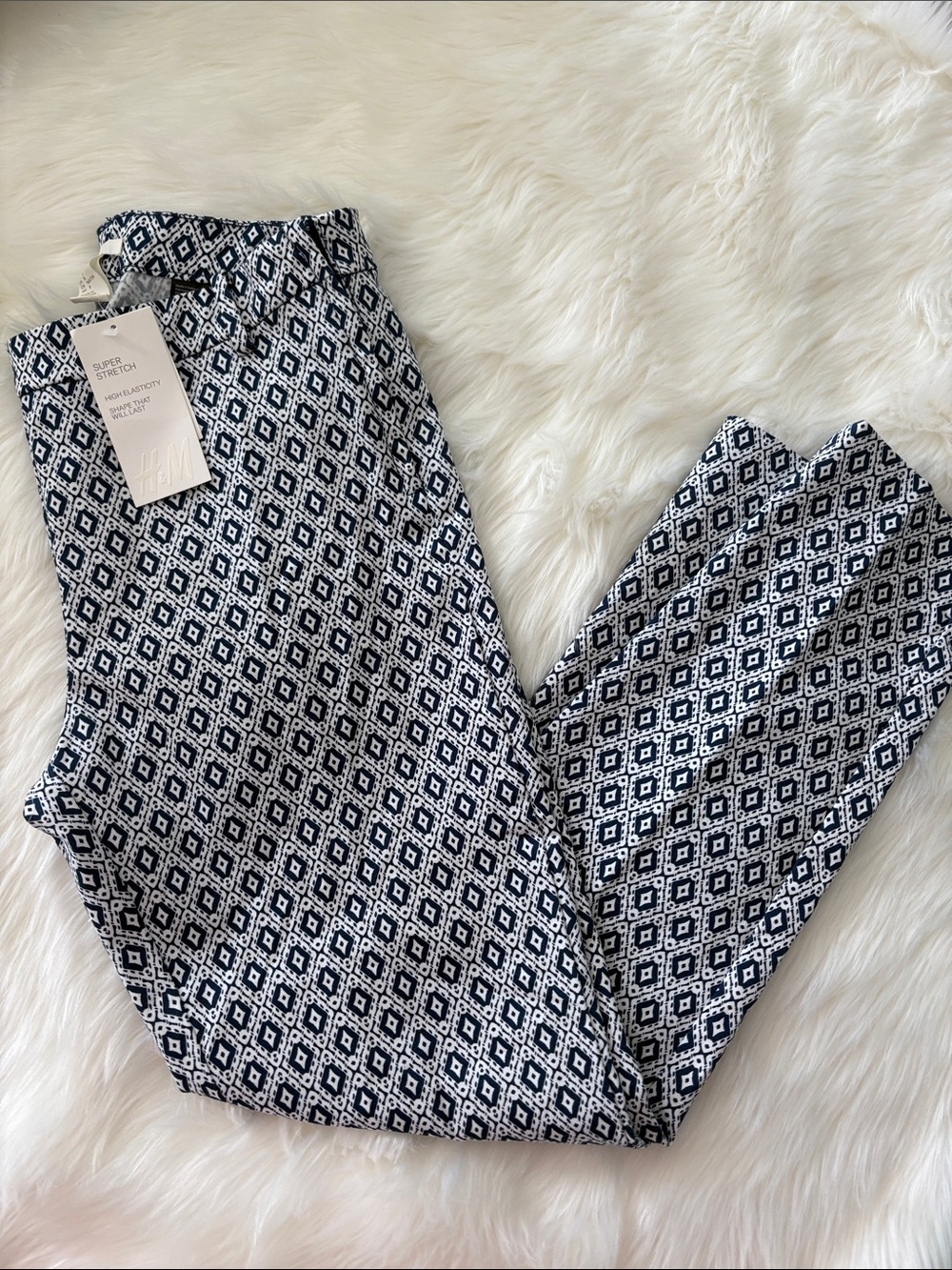 H&M Navy & White Geometric Diamond Print Slacks